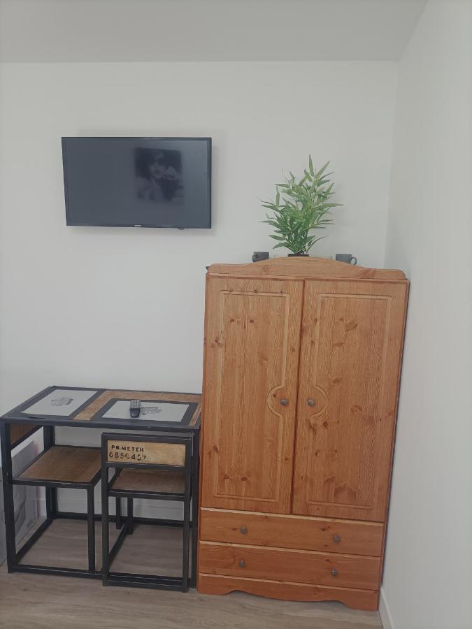 7 Minutes De L'Aeroport Cdg 4 Bed & Breakfast Thieux  Exterior foto